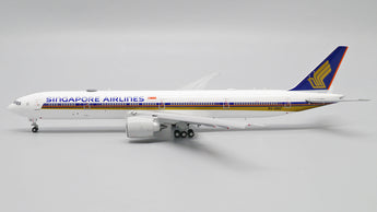 Singapore Airlines Boeing 777-300ER Flaps Down 9V-SWZ JC Wings EW477W010A Scale 1:400
