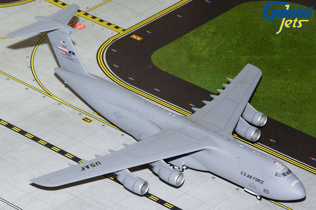 USAF Lockheed C-5M 85-0009 Lackland AFB GeminiJets G2AFO1135 Scale 1:200