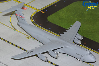 USAF Lockheed C-5M 87-0037 Westover ARB GeminiJets G2AFO1136 Scale 1:200