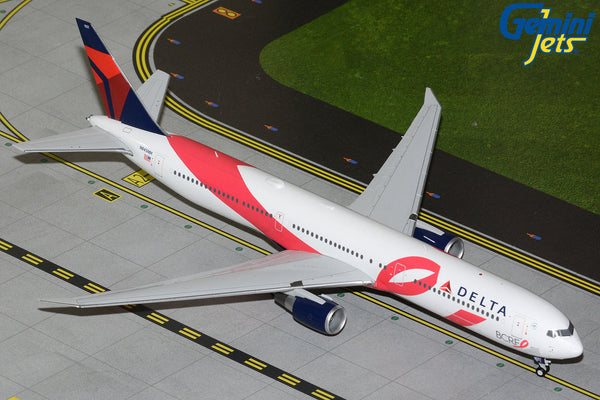 Delta Boeing 767-400ER N845MH Breast Cancer Research Foundation 2015 GeminiJets G2DAL1446 Scale 1:200