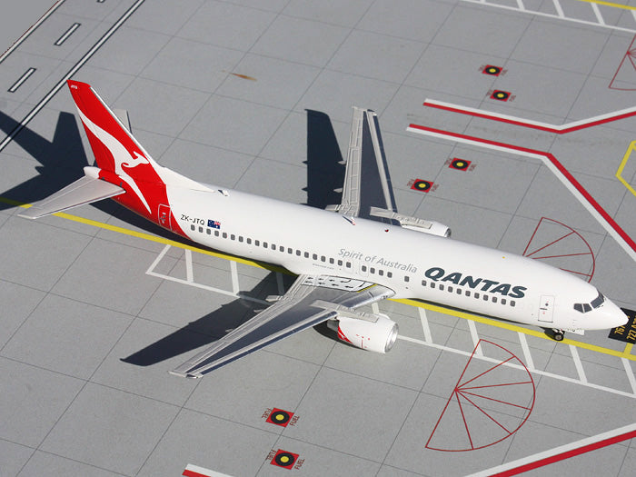 Qantas Boeing 737-400 ZK-JTQ GeminiJets G2QFA256 Scale 1:200