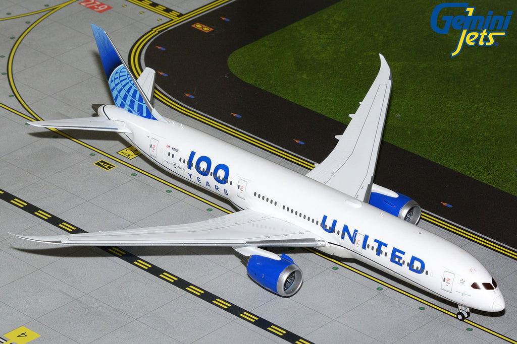 United Boeing 787-9 N61101 100 Years GeminiJets G2UAL1258 Scale 1:200