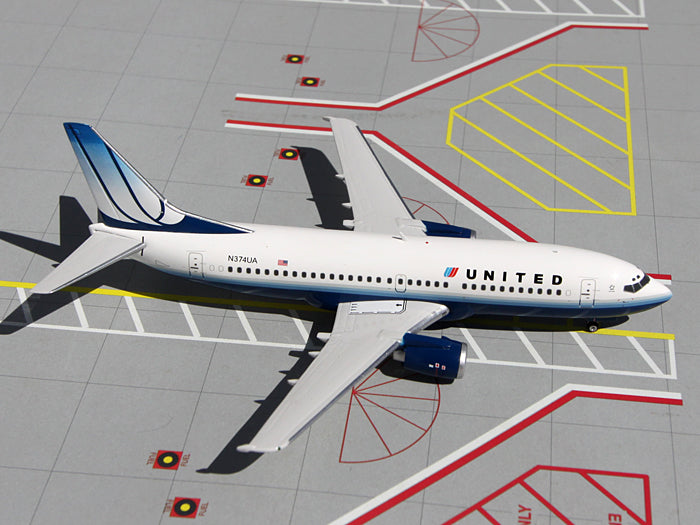 United Boeing 737-300 N374UA GeminiJets G2UAL194 Scale 1:200