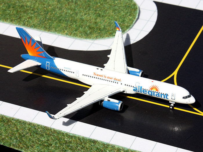 Allegiant Boeing 757-200 N902NV GeminiJets GJAAY1321 Scale 1:400
