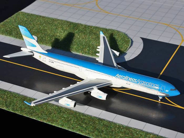 Aerolineas Argentinas Airbus A340-300 LV-ZPX GeminiJets GJARG1096 Scale 1:400