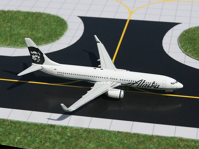 Alaska Airlines Boeing 737-900 N315AS GeminiJets GJASA818 Scale 1:400