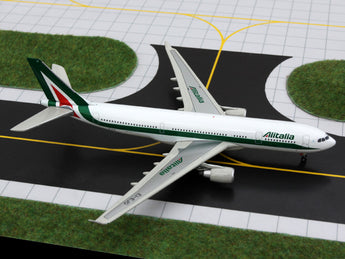 Alitalia Airbus A330-200 EI-EJG GeminiJets GJAZA1005 Scale 1:400