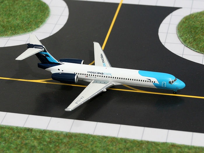 MexicanaClick Boeing 717-200 XA-CLB GeminiJets GJCBE946 Scale 1:400
