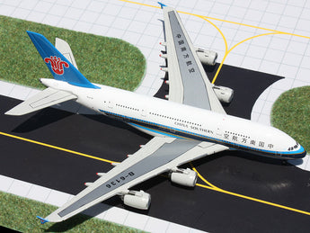 China Southern Airbus A380 B-6136 GeminiJets GJCSN1106 Scale 1:400