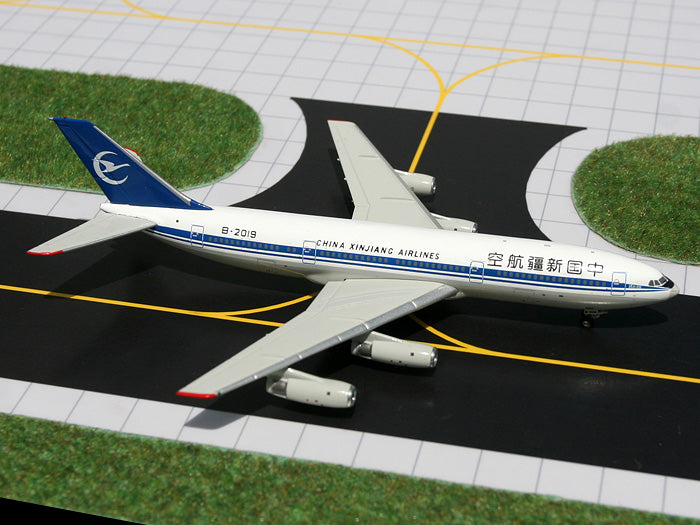 China Xinjiang Airlines Ilyushin Il-86 B-2019 GeminiJets GJCXJ395 Scale 1:400