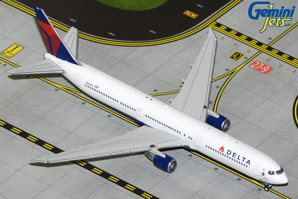 Delta Boeing 767-400ER N842MH GeminiJets GJDAL2153 Scale 1:400