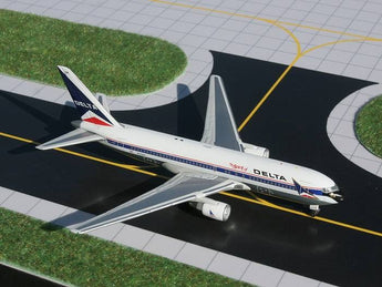 Delta Boeing 767-200 N102DA Spirit Of Delta GeminiJets GJDAL571 Scale 1:400
