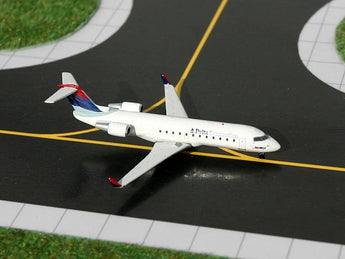 Delta Connection Bombardier CRJ200 N457SW GeminiJets GJDAL747 Scale 1:400