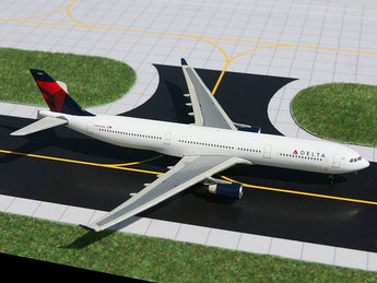 Delta Airbus A330-300 N801NW GeminiJets GJDAL932 Scale 1:400