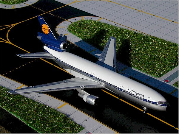 Lufthansa DC-10-30 D-ADHO GeminiJets GJDLH192 Scale 1:400