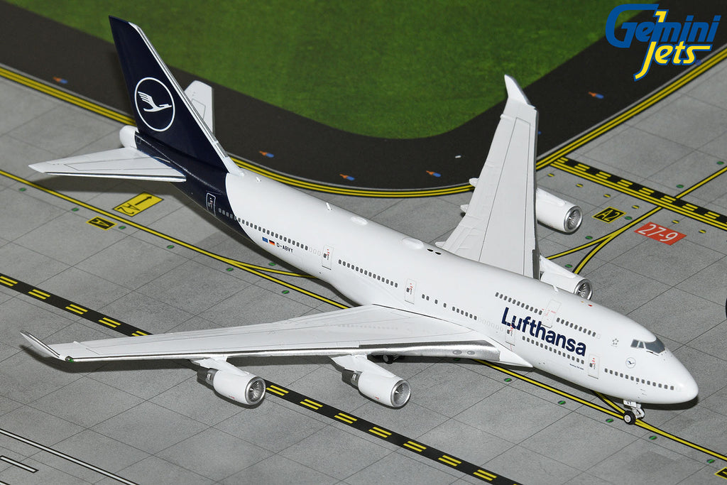 Lufthansa Boeing 747-400 D-ABVY GeminiJets GJDLH2208 Scale 1:400