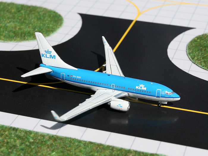 KLM Boeing 737-700 PH-BGD GeminiJets GJKLM915 Scale 1:400