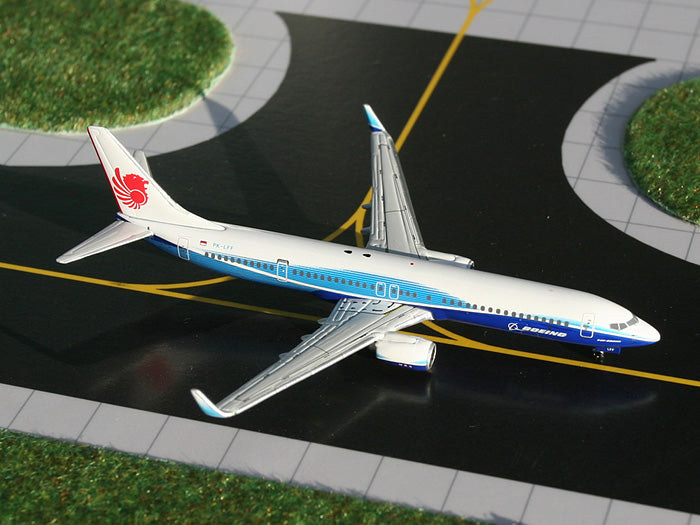 Lion Air Boeing 737-900ER PK-LFF Dreamliner GeminiJets GJLNI635 Scale 1:400