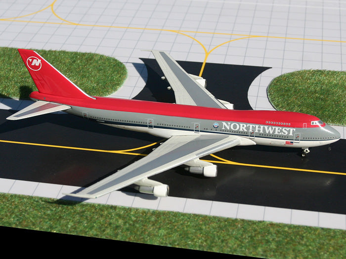 Northwest Airlines Boeing 747-200 N641NW GeminiJets GJNWA928 Scale 1:400