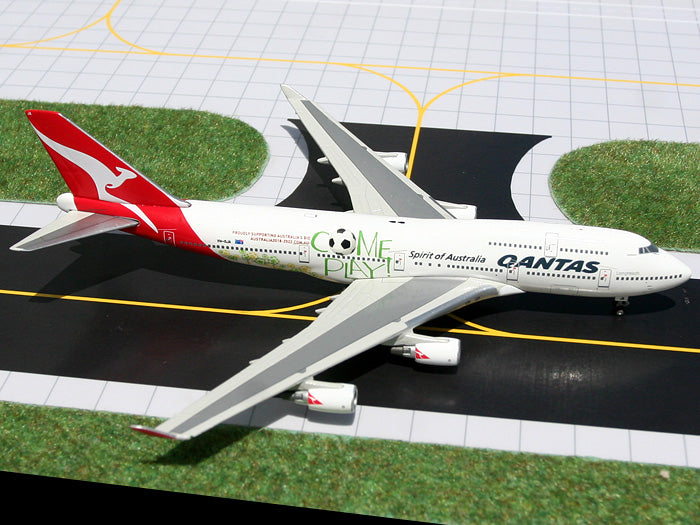 Qantas Boeing 747-400 VH-OEB World Cup GeminiJets GJQFA1001 Scale 1:400