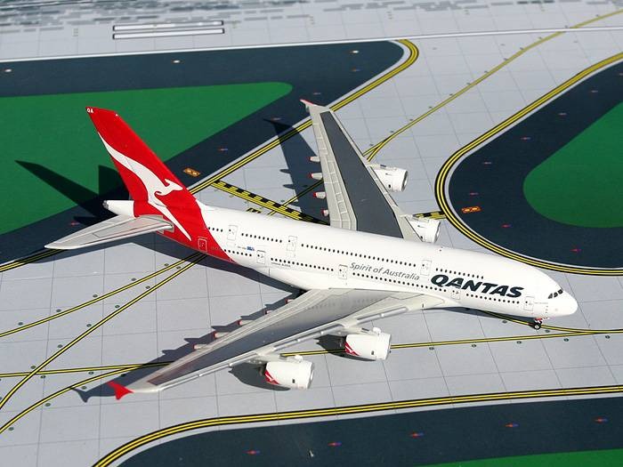Qantas Airbus A380 VH-OQD GeminiJets GJQFA1239 Scale 1:400