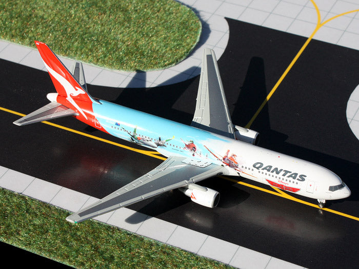 Qantas Freight Boeing 767-300ER VH-OGG Planes GeminiJets GJQFA1313 Scale 1:400