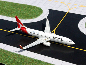 Qantas Boeing 737-800 VH-VXP 75th Transpacific Flight Anniversary GeminiJets GJQFA520 Scale 1:400