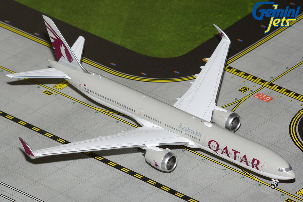 Qatar Airways Boeing 777-9 Folded Wings A7-BKA GeminiJets GJQTR2278 Scale 1:400