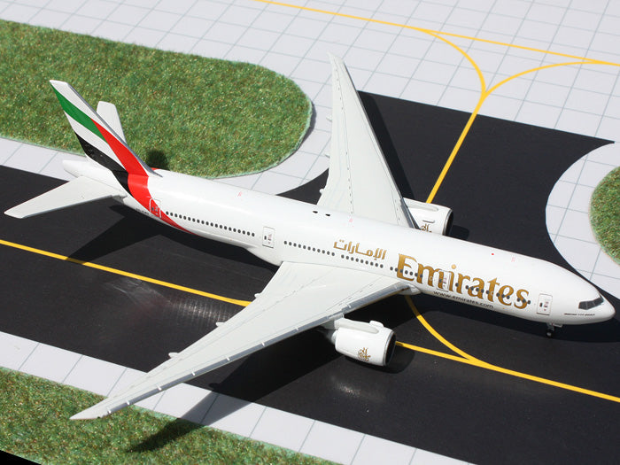 Emirates Boeing 777-200LR A6-EWD GeminiJets GJUAE1090 Scale 1:400