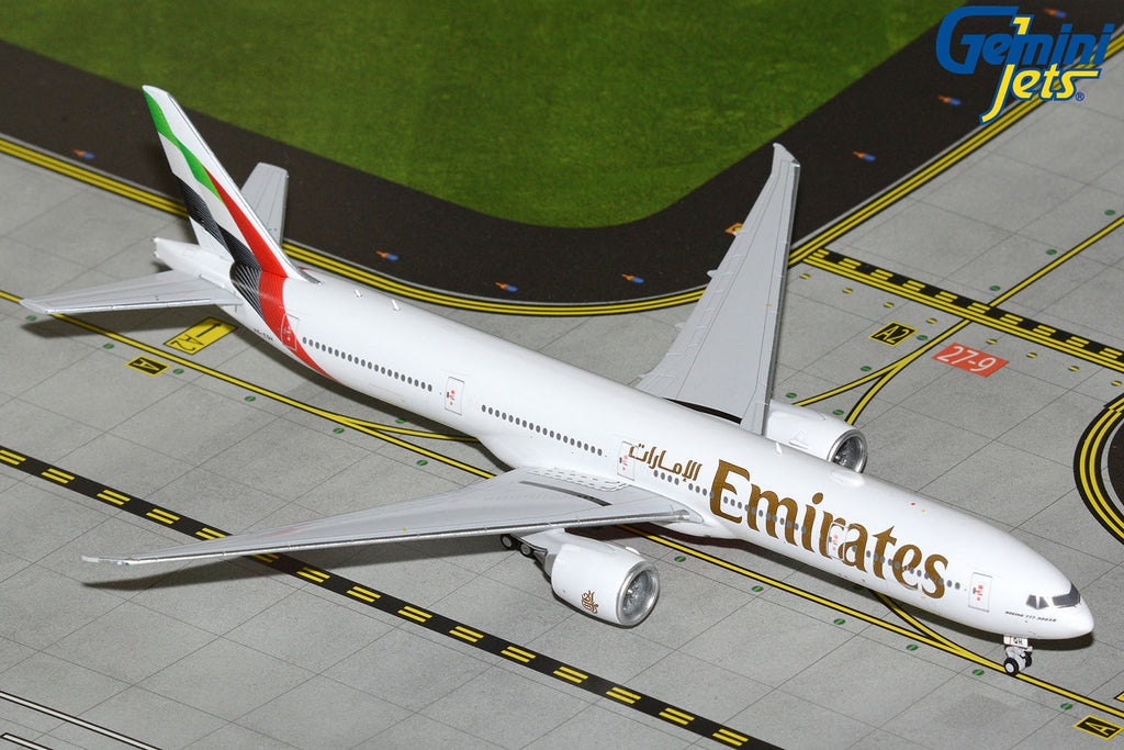 Emirates Boeing 777-300ER A6-EQH GeminiJets GJUAE2318 Scale 1:400