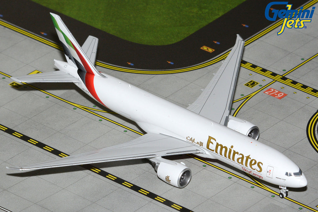 Emirates Sky Cargo Boeing 777F A6-EFV GeminiJets GJUAE2381 Scale 1:400