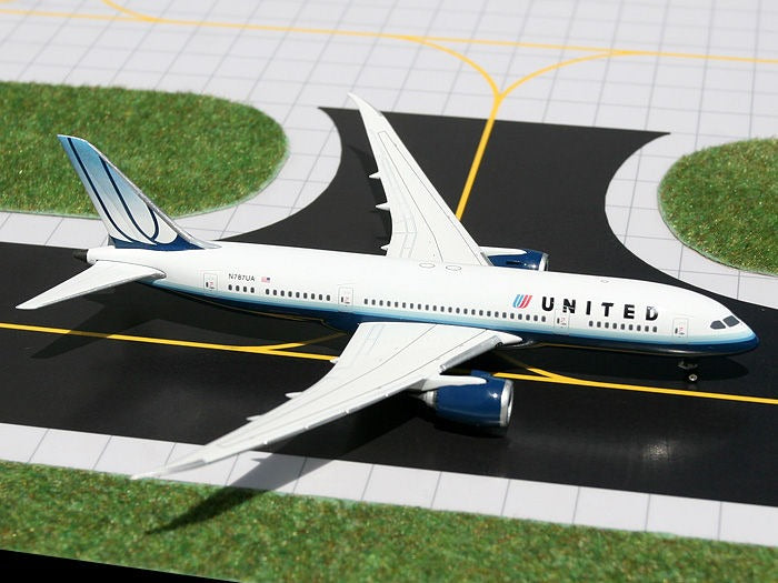 United Boeing 787-8 N787UA GeminiJets GJUAL1002 Scale 1:400