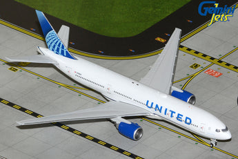 United Boeing 777-200ER N798UA GeminiJets GJUAL2230 Scale 1:400
