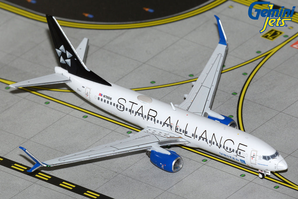 United Boeing 737-800 N76516 Star Alliance GeminiJets GJUAL2312 Scale 1:400