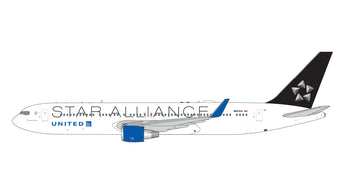 United Boeing 767-300ER N653UA Star Alliance GeminiJets GJUAL2313 Scale 1:400