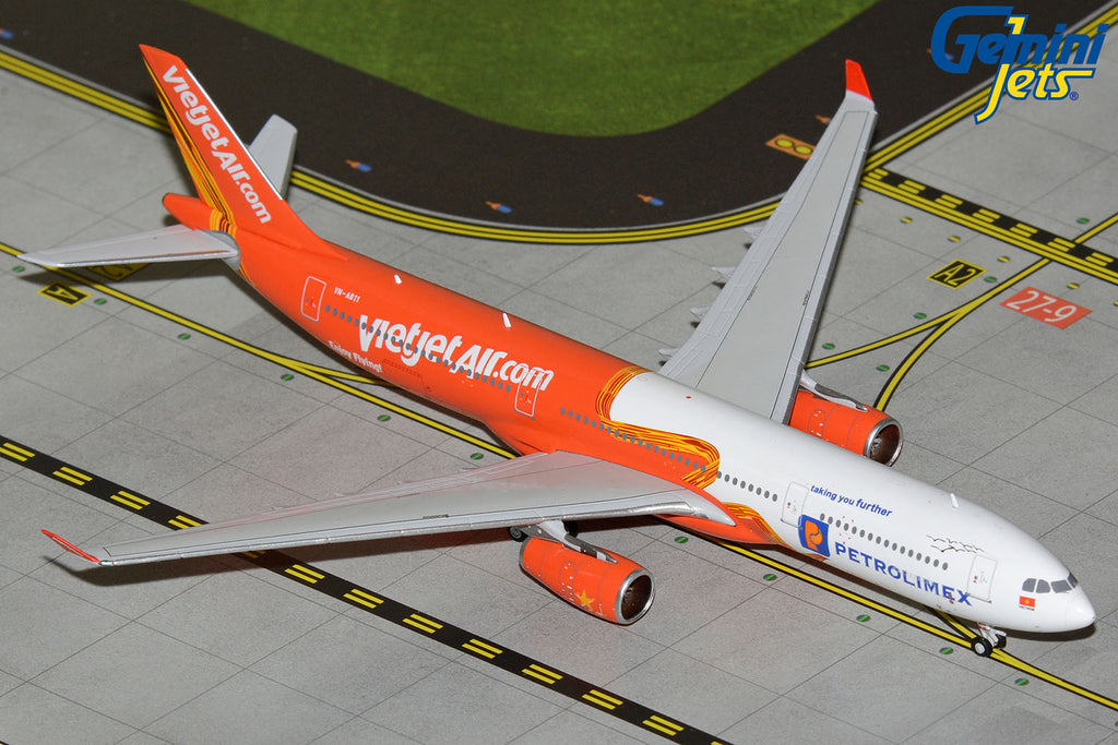 VietJet Air Airbus A330-300 VN-A811 Petrolimex GeminiJets GJVJC2080 Scale 1:400
