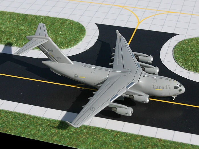 Royal Canadian Air Force Boeing C-17 177701 GeminiJets GMCAF029 Scale 1:400