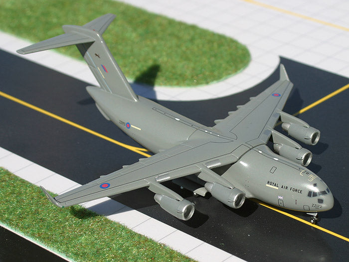 Royal Air Force Boeing C-17 ZZ172 GeminiJets GMRAF001 Scale 1:400