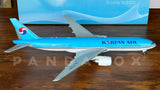 Korean Air Boeing 777-200 HL7530 JC Wings JC2KAL001 Scale 1:200