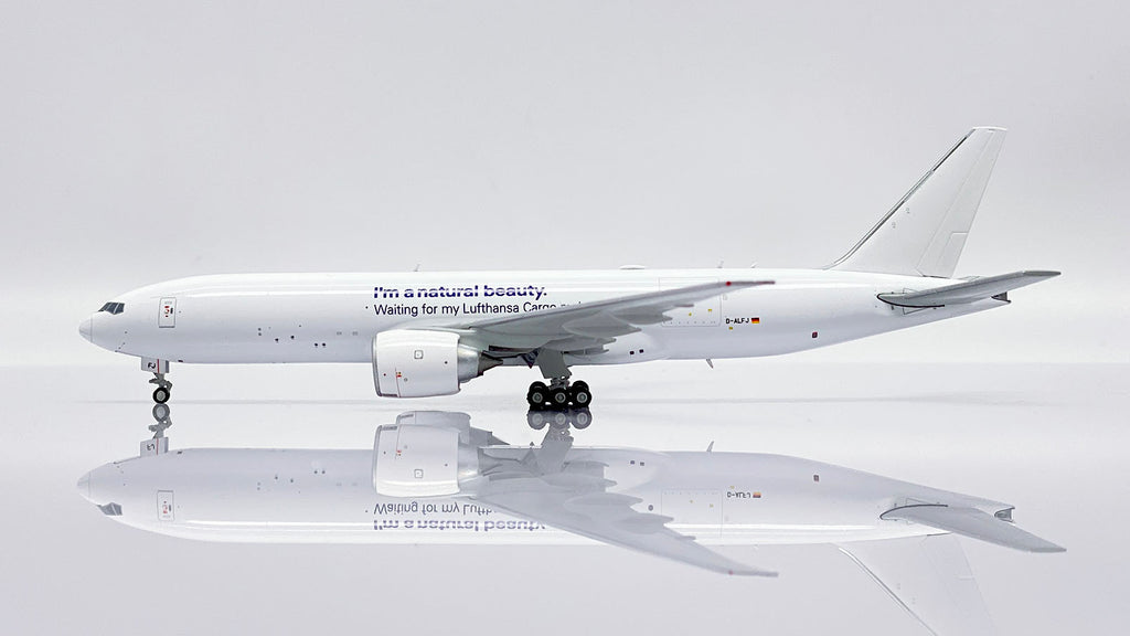 Lufthansa Cargo Boeing 777F D-ALFJ I'm A Natural Beauty JC Wings JC4DLH0031 XX40031 Scale 1:400