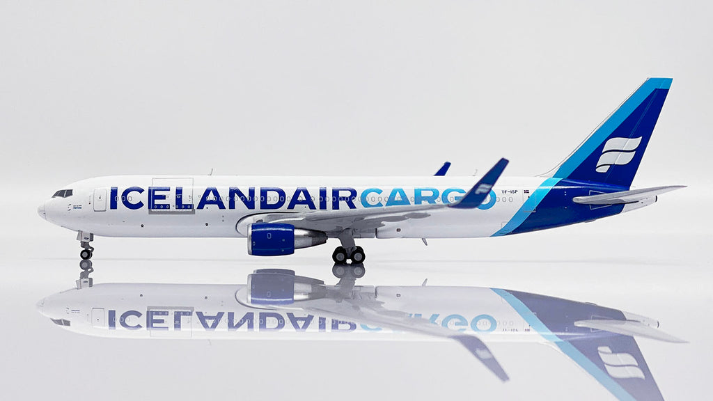 Icelandair Cargo Boeing 767-300ER(BCF) TF-ISP JC Wings JC4ICE0172 XX40172 Scale 1:400