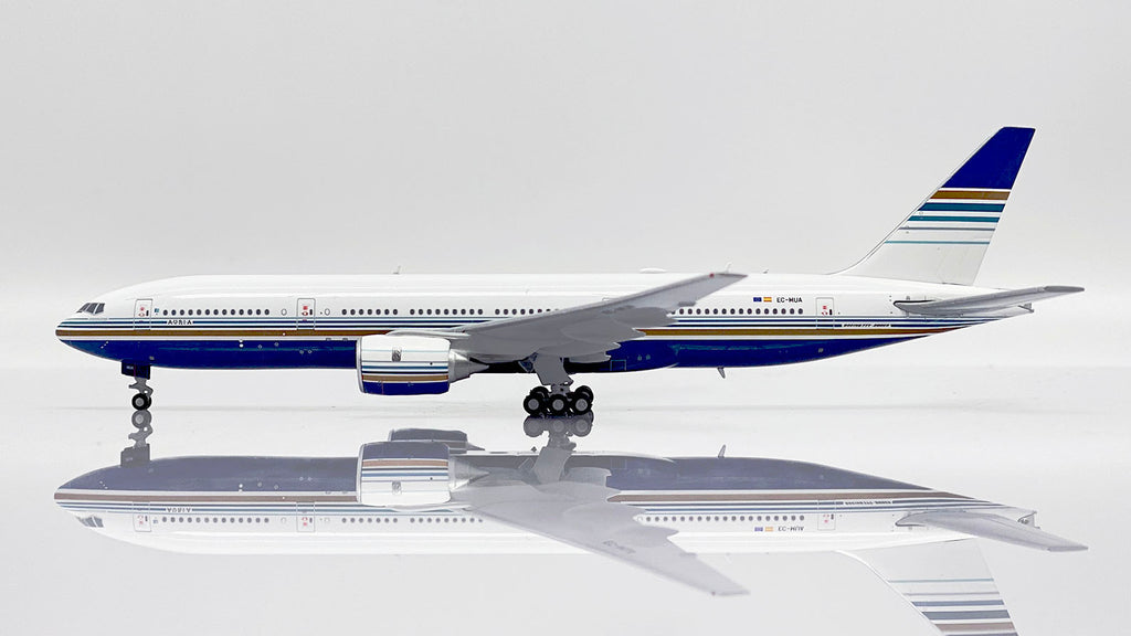 Privilege Style Boeing 777-200ER EC-MUA JC Wings JC4PVG0058 XX40058 Scale 1:400