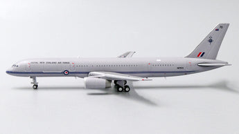 Royal New Zealand Air Force Boeing 757-200 NZ7572 JC Wings JC4RNZ468 XX4468 Scale 1:400