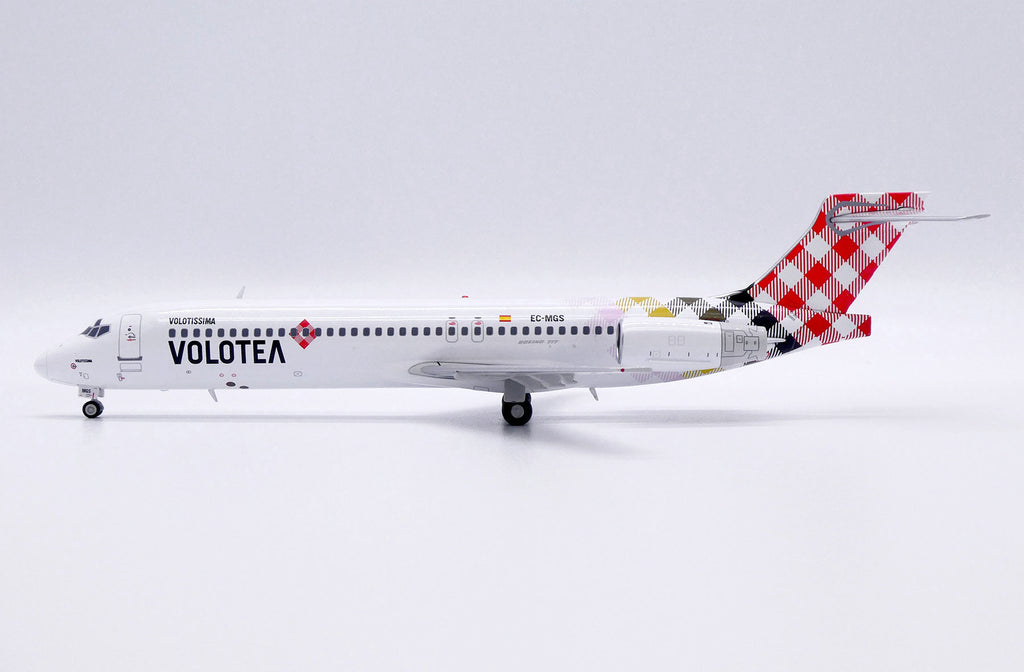 Volotea Boeing 717-200 EC-MGS JC Wings LH2VOE381 LH2381 Scale 1:200