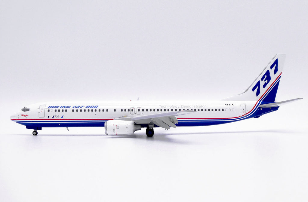 House Color Boeing 737-900 Flaps Down N737X JC Wings LH2BOE456A LH2456A Scale 1:200
