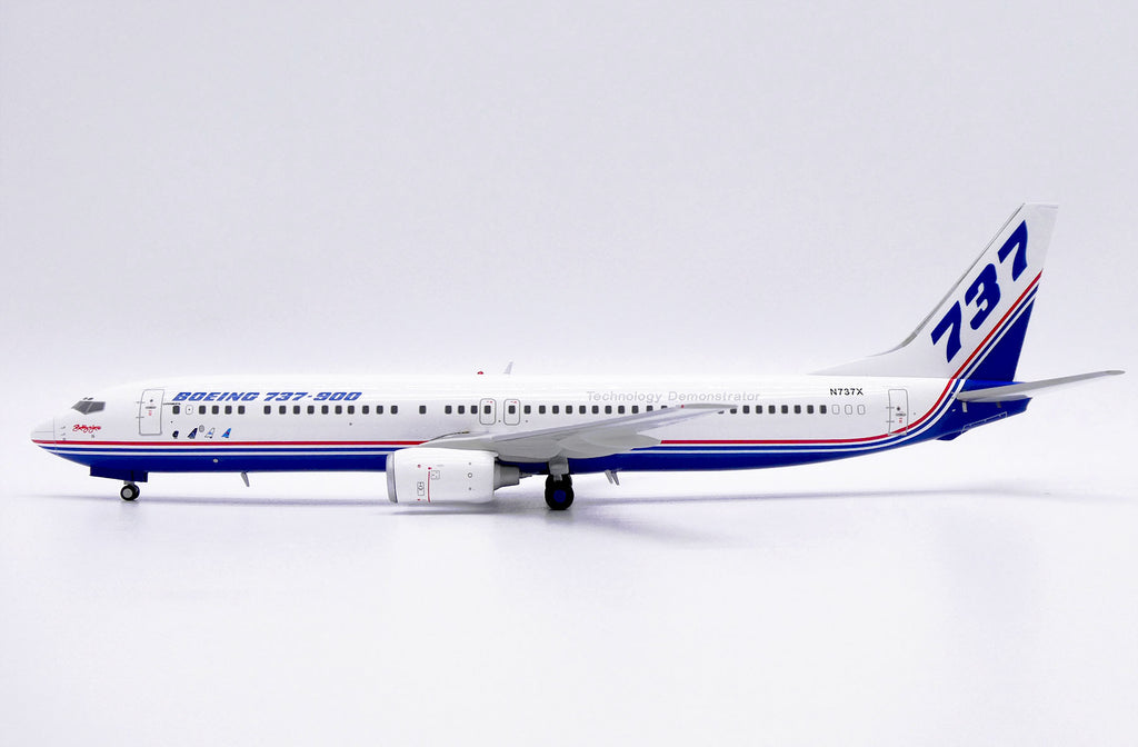 House Color Boeing 737-900 N737X JC Wings LH2BOE456 LH2456 Scale 1:200