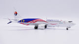 Malaysia Airlines Boeing 737 MAX 8 9M-MVA JC Wings LH2MAS454 LH2454 Scale 1:200