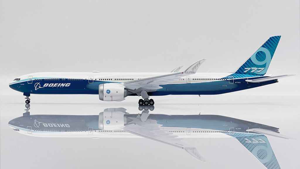 House Color Boeing 777-9 Folded Wings N779XX JC Wings LH4BOE161X LH4161X Scale 1:400