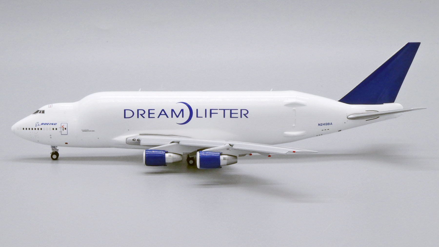 [値下げ]BOEING 747 DREAM LIFTER 1/400 DRAGON WINGS 1:400 BOEING 747-400LCF All White Dream Lifter