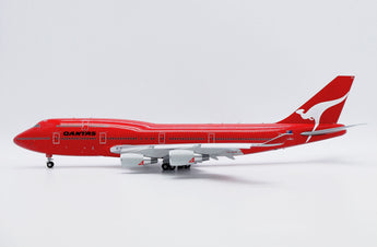 Qantas Boeing 747-400 Flaps Down VH-OEJ All Red JC Wings XX20376A Scale 1:200